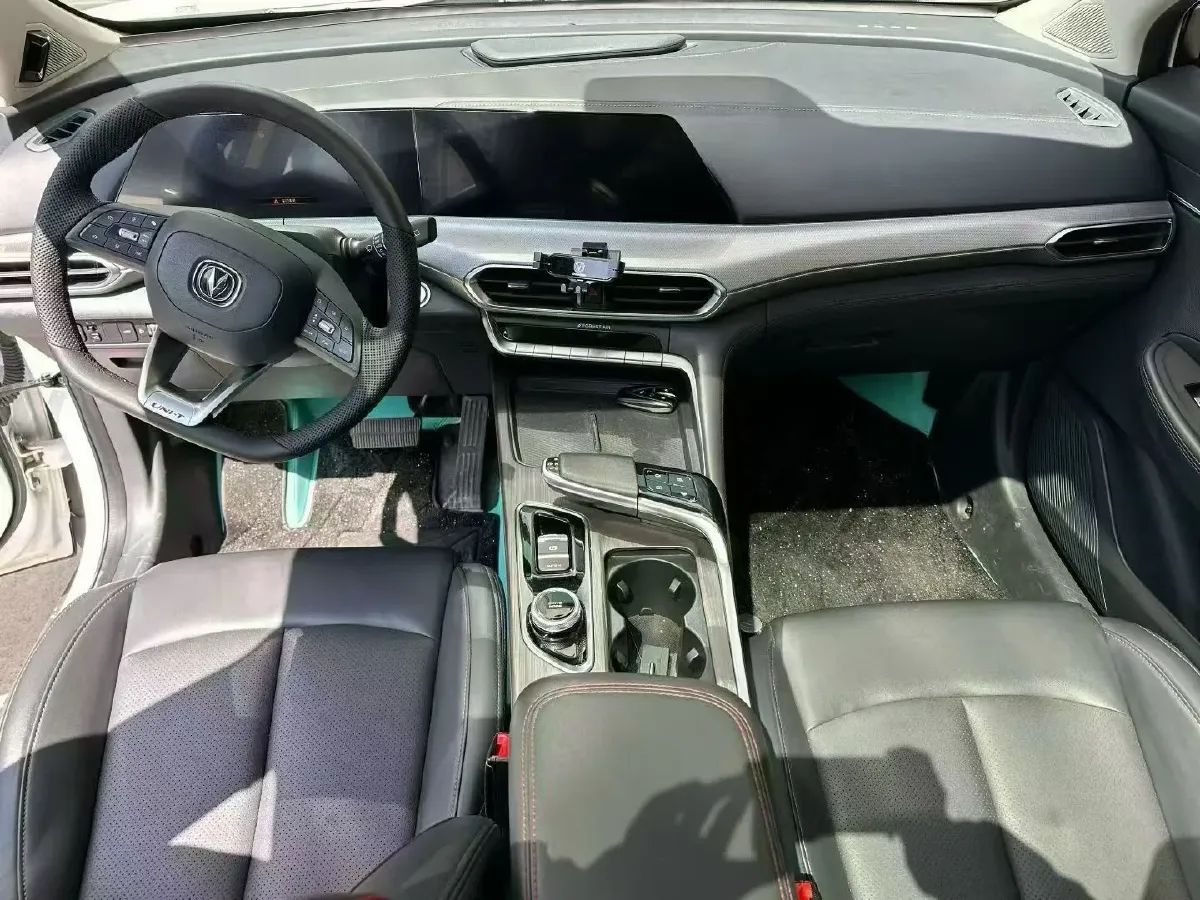 2020 ChangAn UNI-T 1.5T 180HP L4 7DCT,autocango,china used car exporter,china ev exporter,chinese used car exporter,chinese used ev exporter