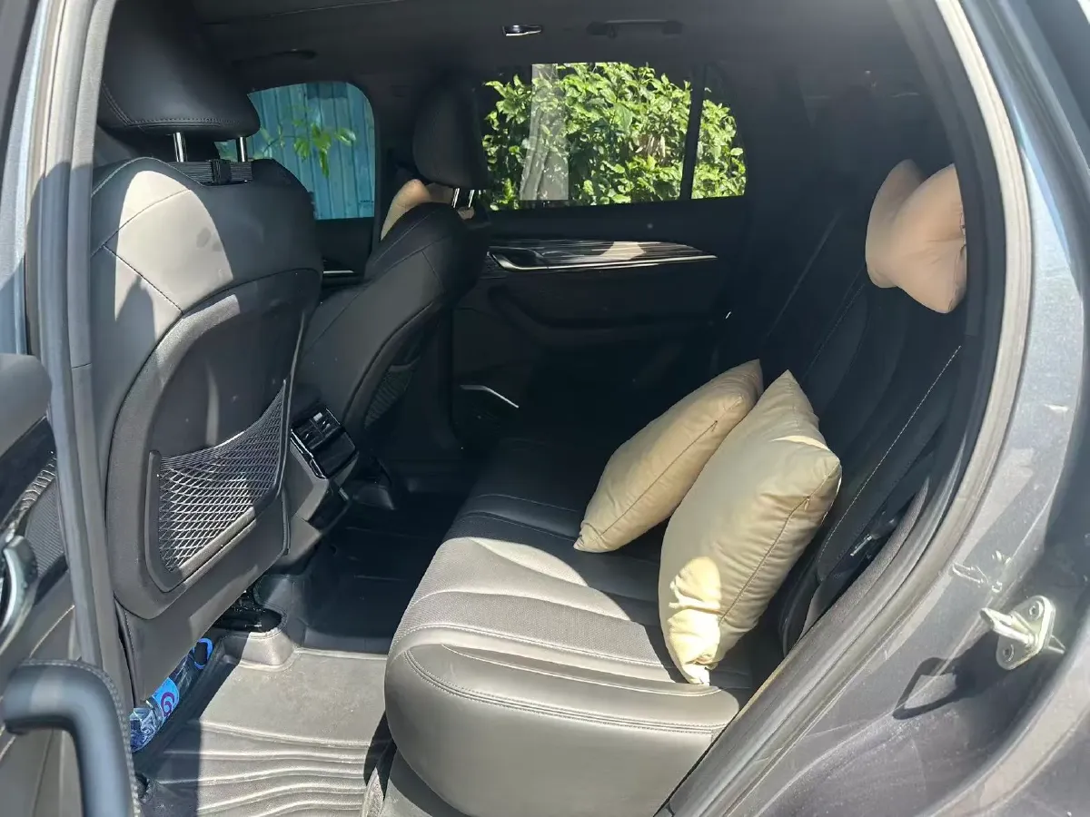 2024 Geely Monjaro 2.0T 218HP L4 7DCT,autocango,china used car exporter,china ev exporter,chinese used car exporter,chinese used ev exporter