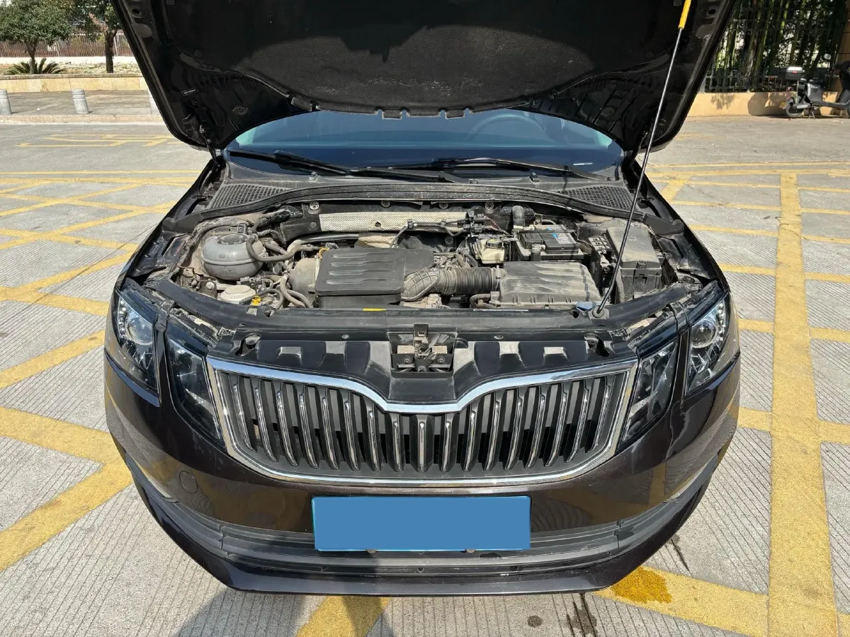 2019 Skoda Octavia 1.5L 116HP L4 6AT,autocango,china used car exporter,china ev exporter,chinese used car exporter,chinese used ev exporter