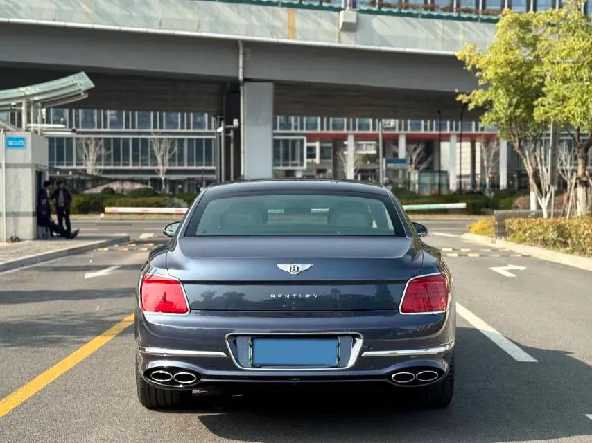 2022 Bentley Flying Spur 2.9T 416HP V6 8DCT PHEV 18KWH,autocango,china used car exporter,china ev exporter,chinese used car exporter,chinese used ev exporter