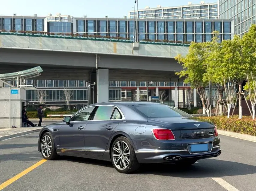 2022 Bentley Flying Spur 2.9T 416HP V6 8DCT PHEV 18KWH,autocango,china used car exporter,china ev exporter,chinese used car exporter,chinese used ev exporter