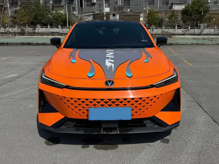 2024 ChangAn UNI-V 1.5T 188HP L4 7DCT,autocango,china used car exporter,china ev exporter,chinese used car exporter,chinese used ev exporter