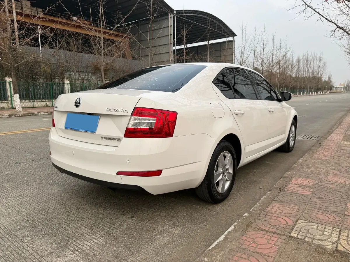 2017 Skoda Octavia 1.6L 110HP L4 6AT,autocango,china used car exporter,china ev exporter,chinese used car exporter,chinese used ev exporter