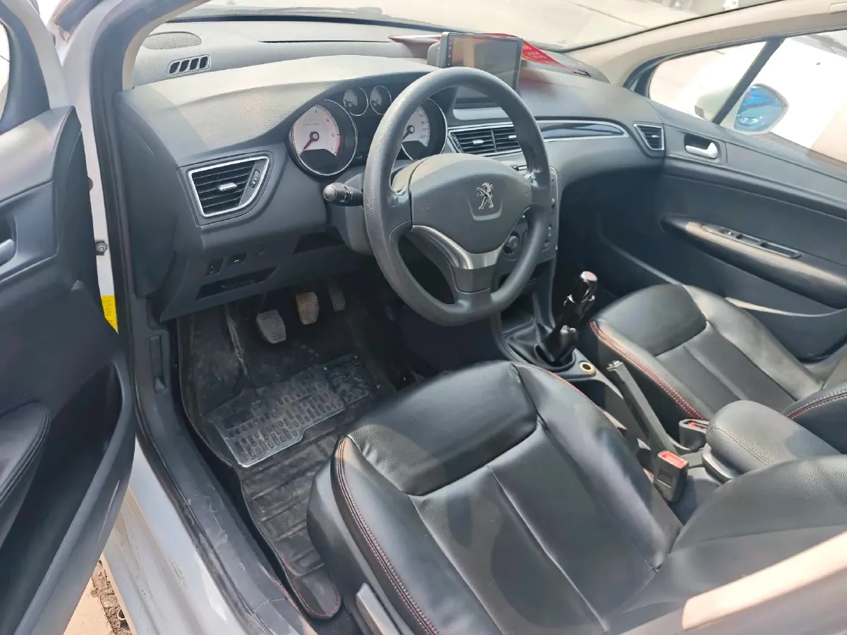 2014 Peugeot 308 1.6L 117HP L4 5MT,autocango,china used car exporter,china ev exporter,chinese used car exporter,chinese used ev exporter