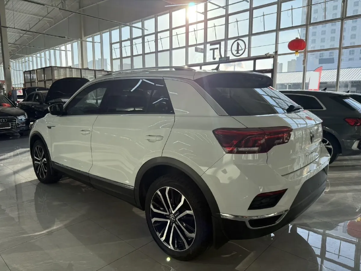 2022 Volkswagen T-Roc 1.4T 150HP L4 7DCT,autocango,china used car exporter,china ev exporter,chinese used car exporter,chinese used ev exporter