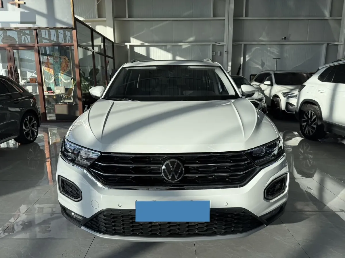 2022 Volkswagen T-Roc 1.4T 150HP L4 7DCT,autocango,china used car exporter,china ev exporter,chinese used car exporter,chinese used ev exporter