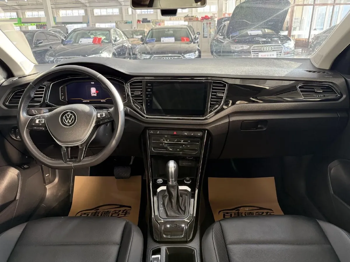 2022 Volkswagen T-Roc 1.4T 150HP L4 7DCT,autocango,china used car exporter,china ev exporter,chinese used car exporter,chinese used ev exporter