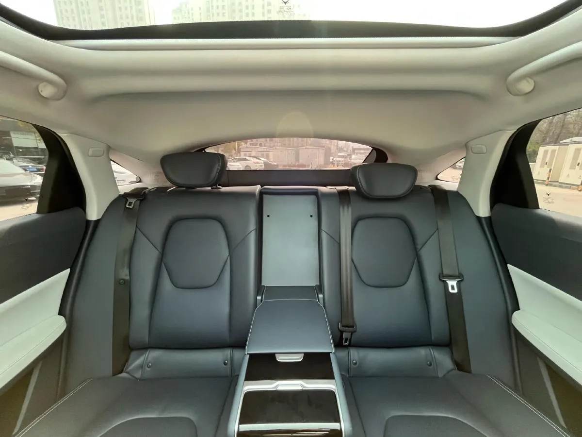 2022 ARCFOX αS BEV 65.6KWH,autocango,china used car exporter,china ev exporter,chinese used car exporter,chinese used ev exporter