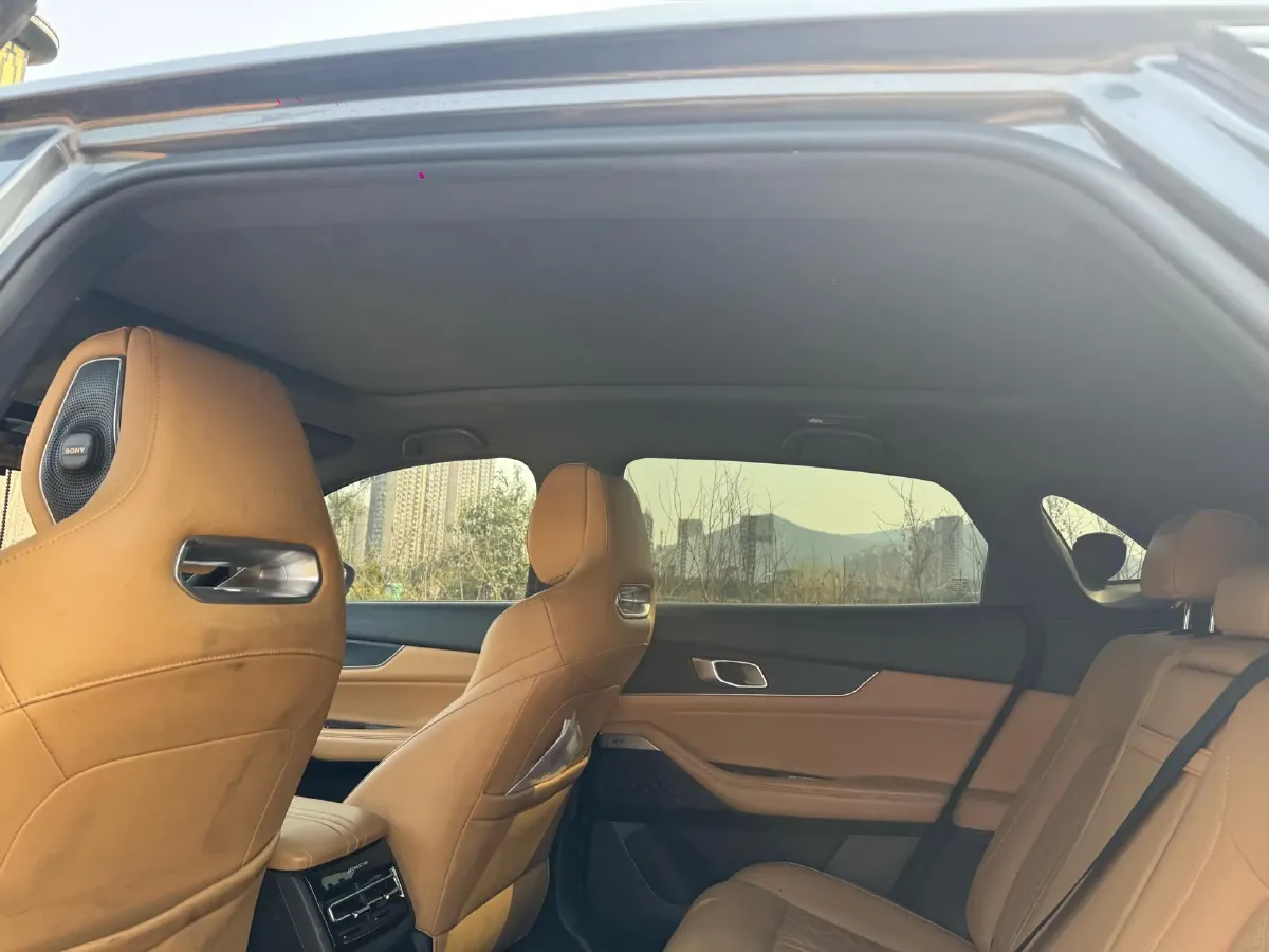 2021 ChangAn UNI-K 2.0T 233HP L4 8AT,autocango,china used car exporter,china ev exporter,chinese used car exporter,chinese used ev exporter