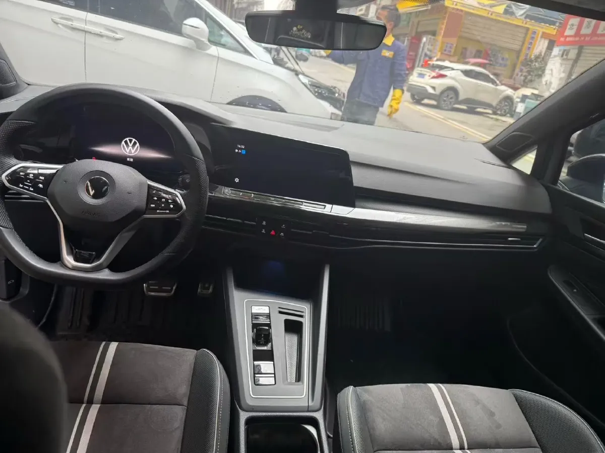2023 Volkswagen Golf 1.4T 150HP L4 7DCT,autocango,china used car exporter,china ev exporter,chinese used car exporter,chinese used ev exporter