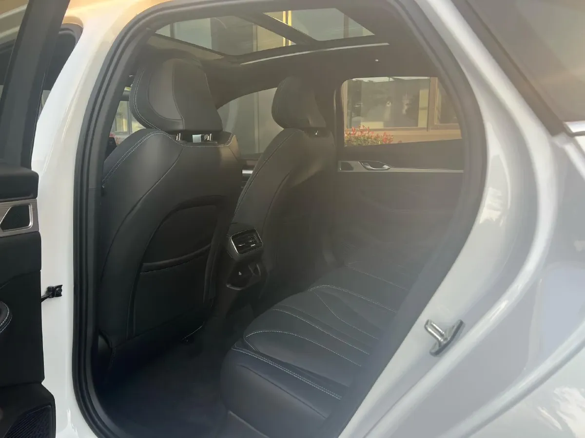 2026 Geely Preface 1.5T 181HP L4 7DCT,autocango,china used car exporter,china ev exporter,chinese used car exporter,chinese used ev exporter