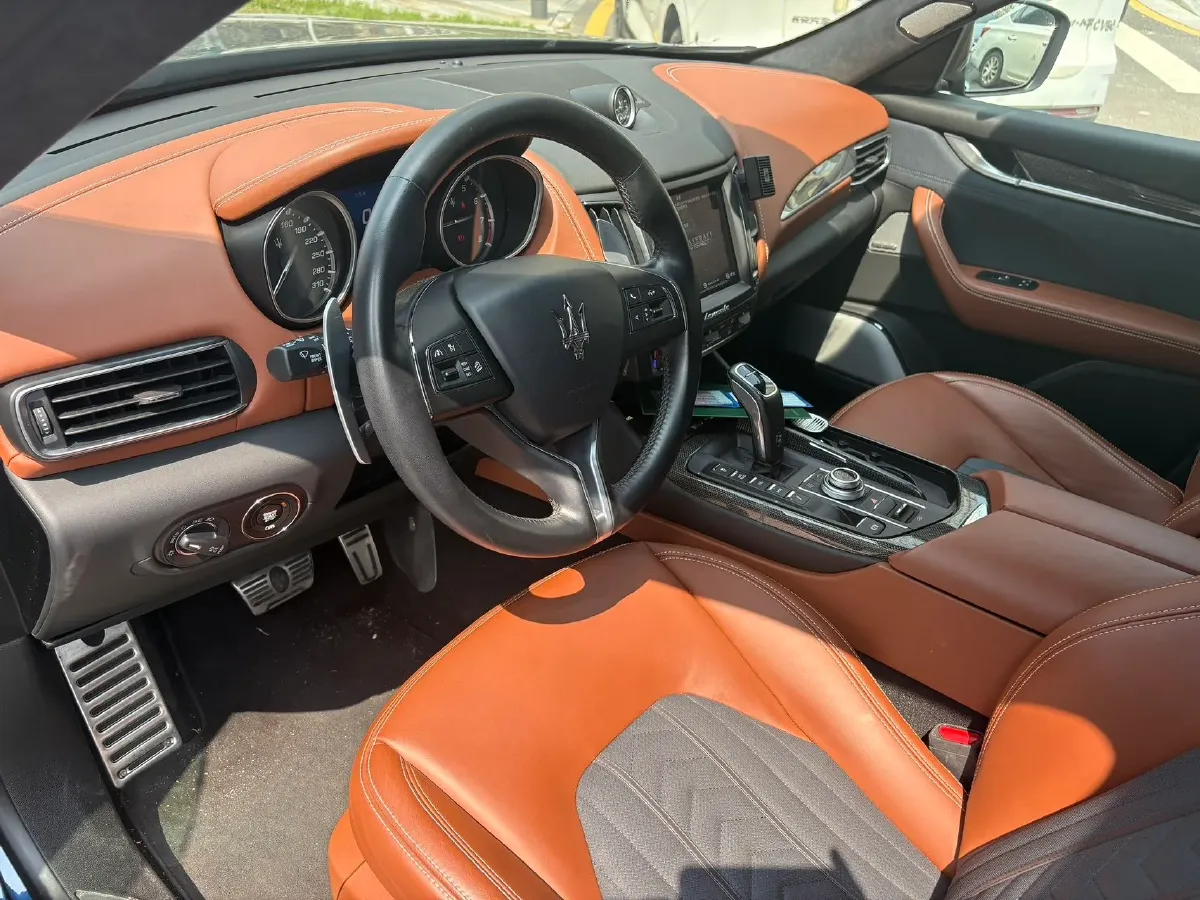 2019 Maserati Levante 3.0T 350HP V6 8AT,autocango,china used car exporter,china ev exporter,chinese used car exporter,chinese used ev exporter