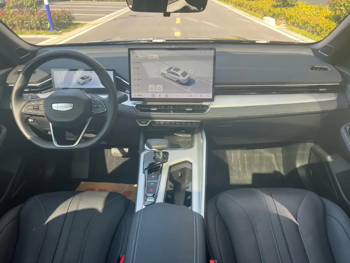 2025 Geely Preface 1.5T 181HP L4 7DCT,autocango,china used car exporter,china ev exporter,chinese used car exporter,chinese used ev exporter