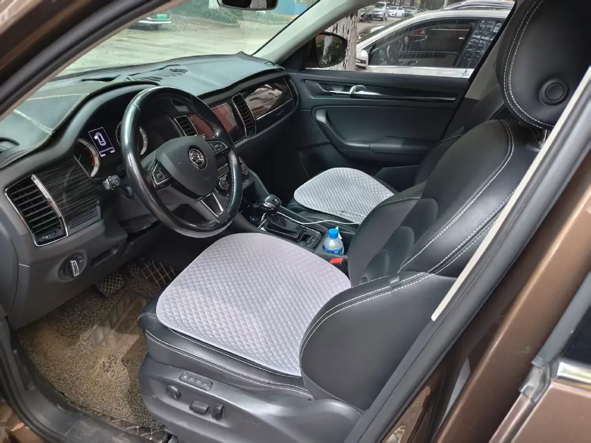 2018 Skoda Kodiak 2.0T 186HP L4 7DCT,autocango,china used car exporter,china ev exporter,chinese used car exporter,chinese used ev exporter