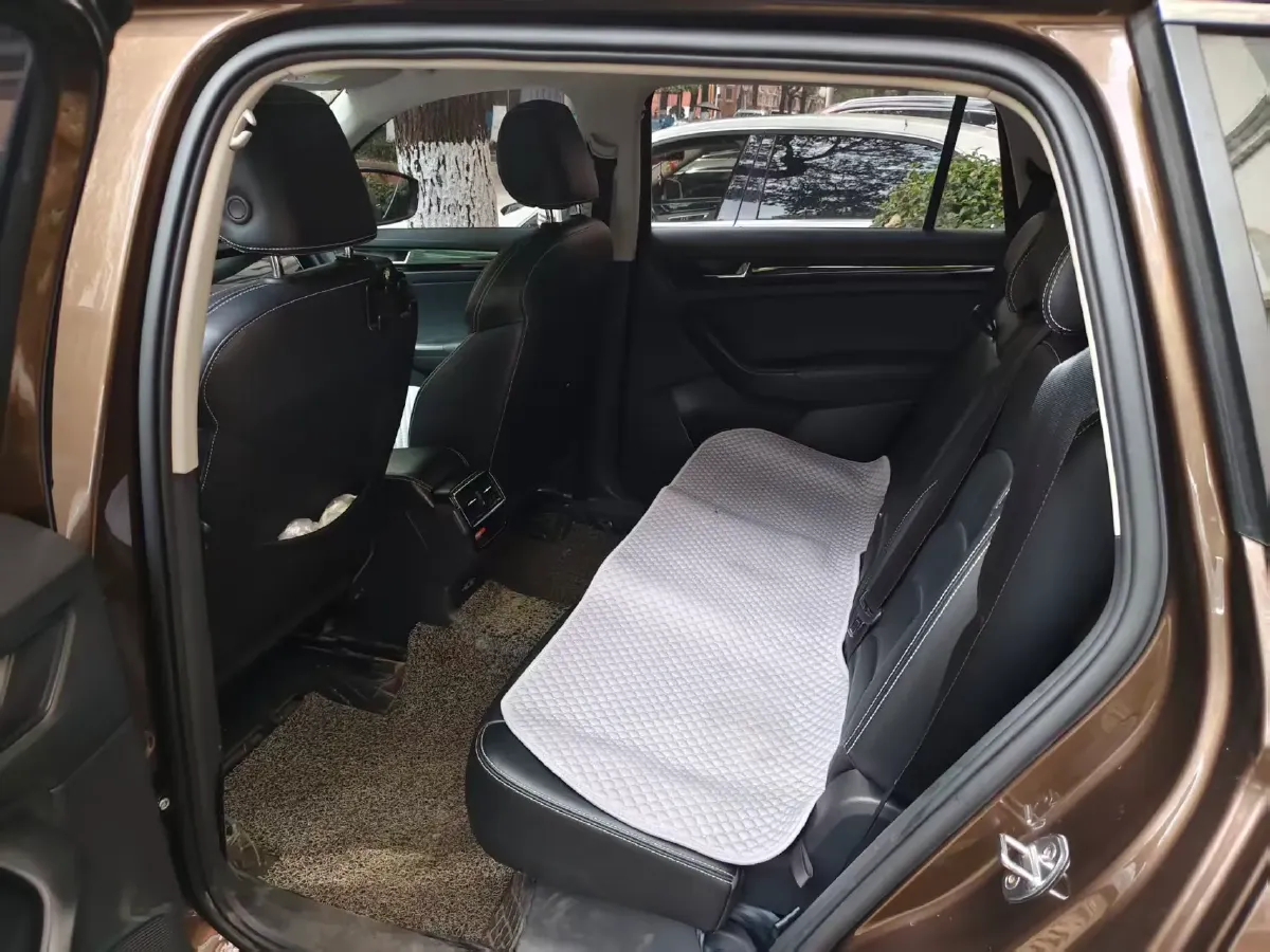 2018 Skoda Kodiak 2.0T 186HP L4 7DCT,autocango,china used car exporter,china ev exporter,chinese used car exporter,chinese used ev exporter