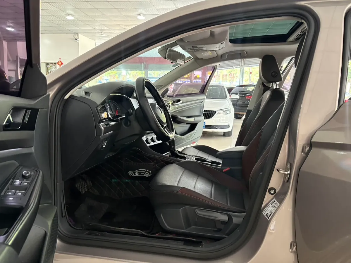 2019 Volkswagen Golf Sportsvan 1.6L 110HP L4 6AT,autocango,china used car exporter,china ev exporter,chinese used car exporter,chinese used ev exporter