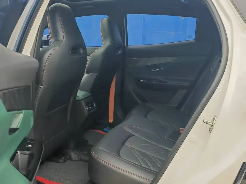 2023 ChangAn UNI-T 1.5T 188HP L4 7DCT,autocango,china used car exporter,china ev exporter,chinese used car exporter,chinese used ev exporter