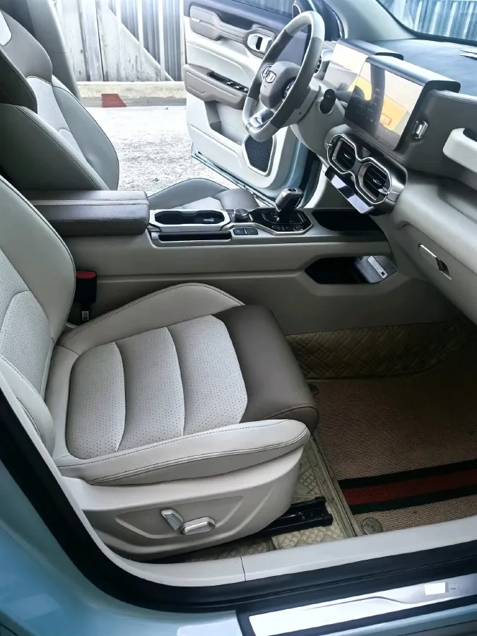 2022 Geely ICON 1.5T 177HP L3 6AT,autocango,china used car exporter,china ev exporter,chinese used car exporter,chinese used ev exporter