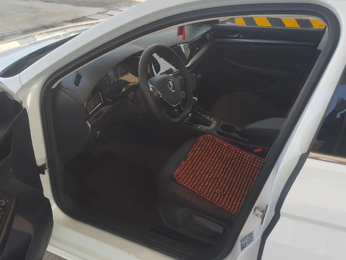 2021 Volkswagen Bora 1.5L 113HP L4 6AT,autocango,china used car exporter,china ev exporter,chinese used car exporter,chinese used ev exporter