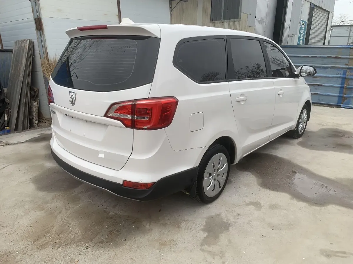 2019 BaoJun 730 1.5L 105HP L4 6MT,autocango,china used car exporter,china ev exporter,chinese used car exporter,chinese used ev exporter