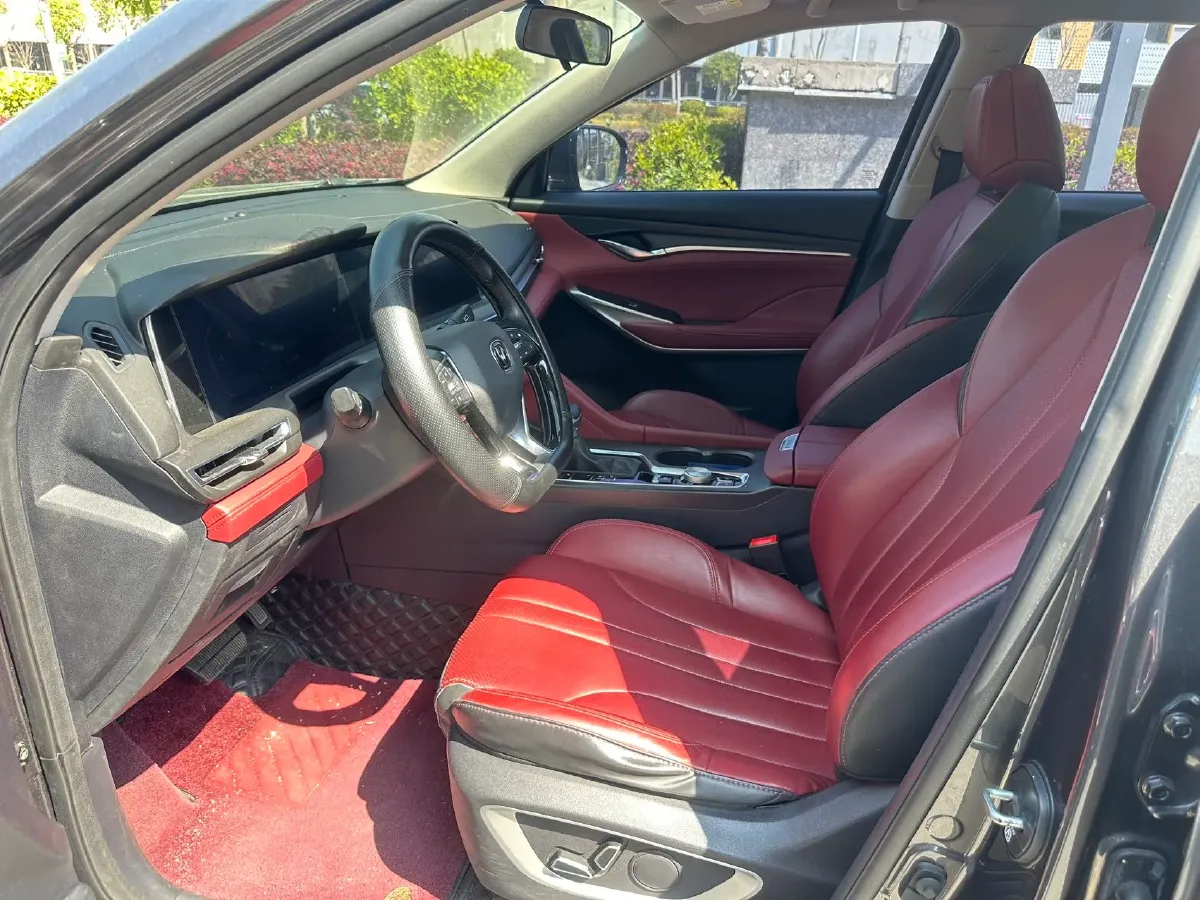 2022 ChangAn CS75 Plus 1.5T 178HP L4 6AT,autocango,china used car exporter,china ev exporter,chinese used car exporter,chinese used ev exporter