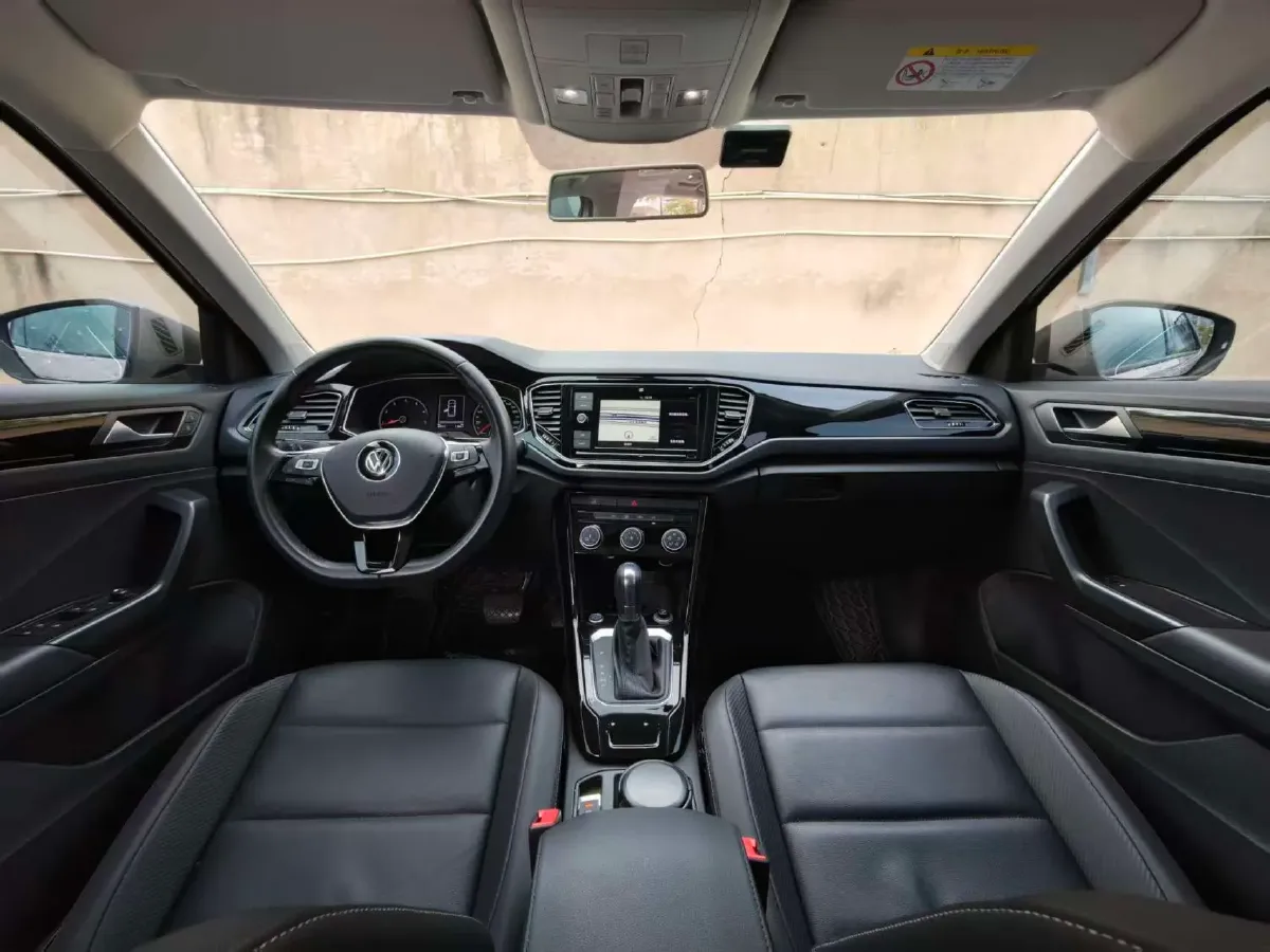 2019 Volkswagen T-Roc 1.4T 150HP L4 7DCT,autocango,china used car exporter,china ev exporter,chinese used car exporter,chinese used ev exporter