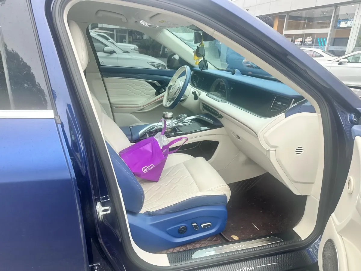 2021 Voyah FREE Range Extended 109HP REEV 33KWH,autocango,china used car exporter,china ev exporter,chinese used car exporter,chinese used ev exporter