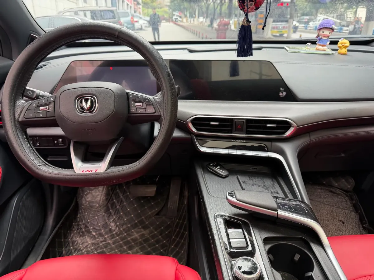 2020 ChangAn UNI-T 1.5T 180HP L4 7DCT,autocango,china used car exporter,china ev exporter,chinese used car exporter,chinese used ev exporter