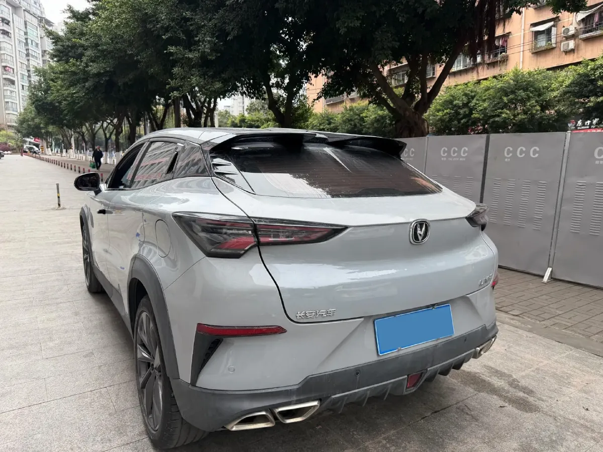 2020 ChangAn UNI-T 1.5T 180HP L4 7DCT,autocango,china used car exporter,china ev exporter,chinese used car exporter,chinese used ev exporter