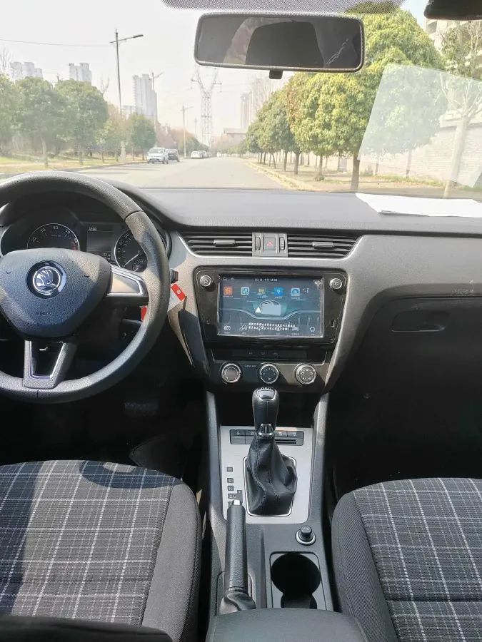 2018 Skoda Octavia 1.2T 116HP L4 7DCT,autocango,china used car exporter,china ev exporter,chinese used car exporter,chinese used ev exporter