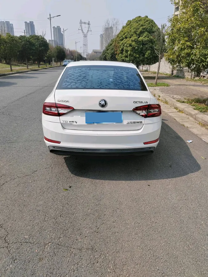 2018 Skoda Octavia 1.2T 116HP L4 7DCT,autocango,china used car exporter,china ev exporter,chinese used car exporter,chinese used ev exporter