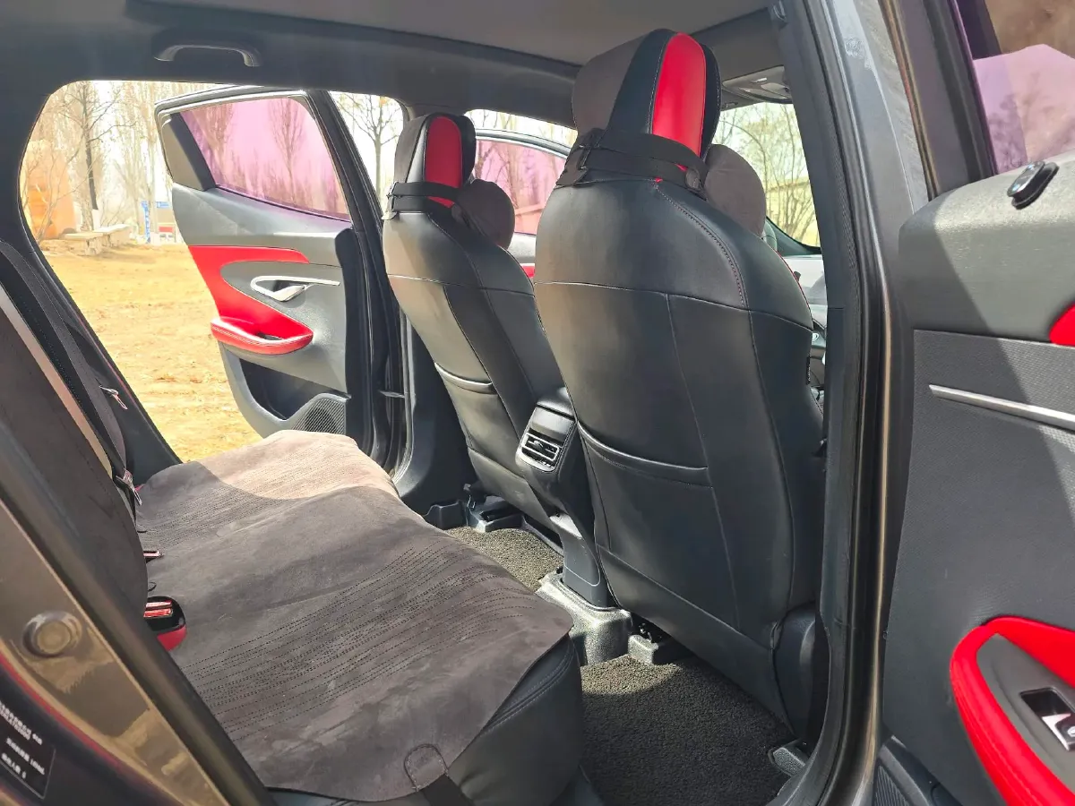 2020 ChangAn UNI-T 1.5T 180HP L4 7DCT,autocango,china used car exporter,china ev exporter,chinese used car exporter,chinese used ev exporter