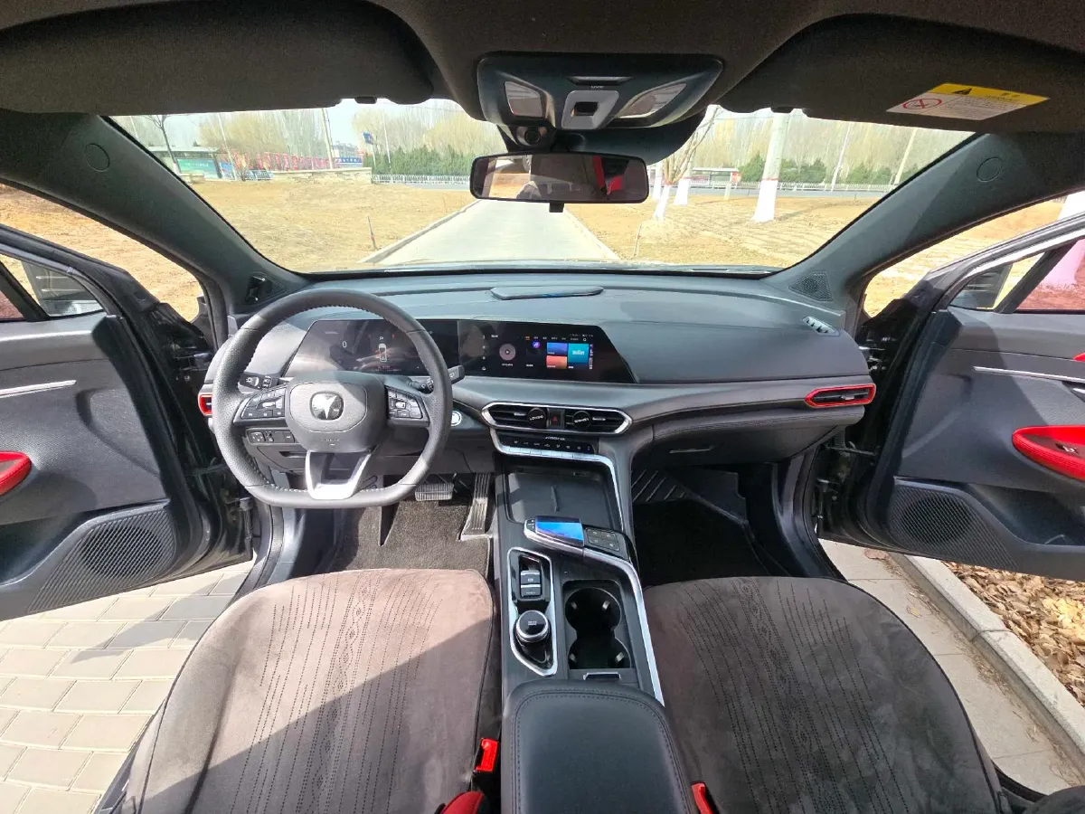 2020 ChangAn UNI-T 1.5T 180HP L4 7DCT,autocango,china used car exporter,china ev exporter,chinese used car exporter,chinese used ev exporter