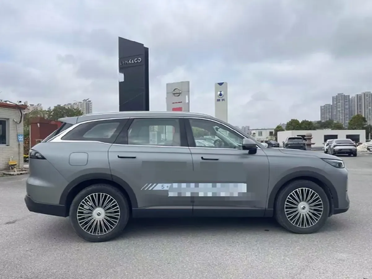 2024 Chery Tiggo8L 2.0T 254HP L4 8AT,autocango,china used car exporter,china ev exporter,chinese used car exporter,chinese used ev exporter