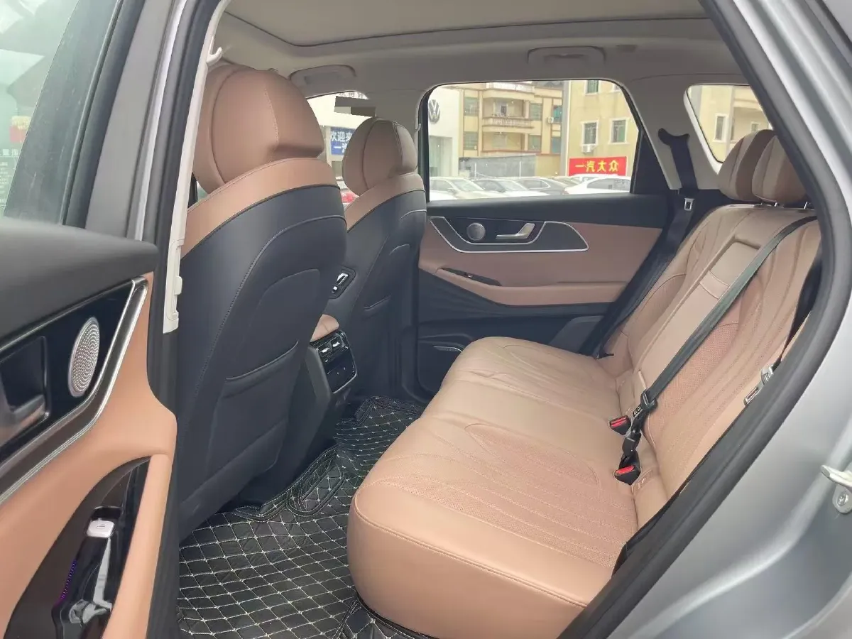 2024 Chery Tiggo8L 2.0T 254HP L4 8AT,autocango,china used car exporter,china ev exporter,chinese used car exporter,chinese used ev exporter