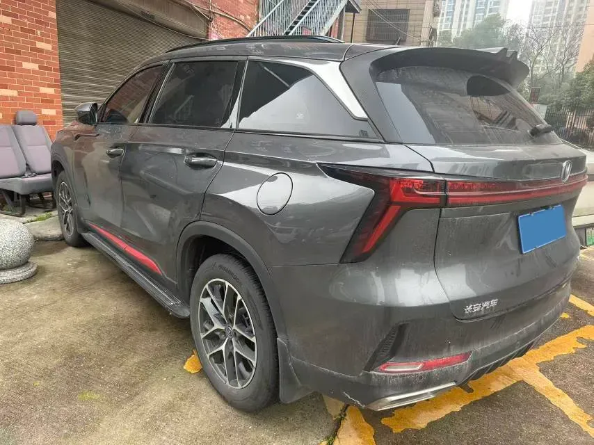 2023 ChangAn CS75 Plus 1.5T 188HP L4 8AT,autocango,china used car exporter,china ev exporter,chinese used car exporter,chinese used ev exporter