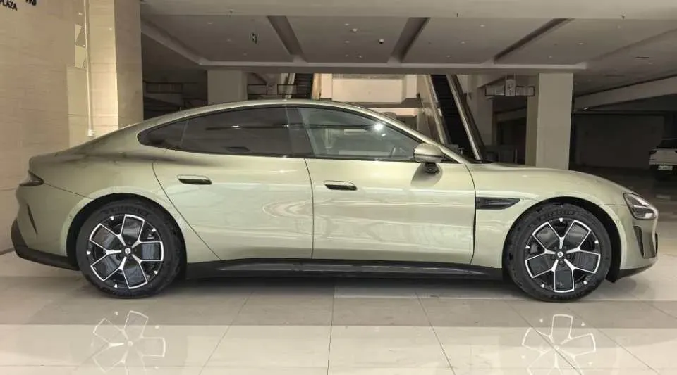 2024 MI SU7 BEV 73.6KWH,autocango,china used car exporter,china ev exporter,chinese used car exporter,chinese used ev exporter