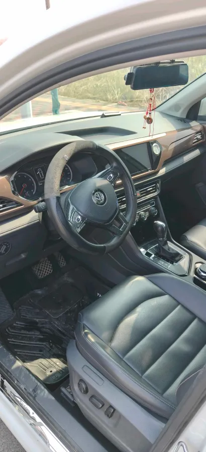 2019 MINI MINI 1.5T 102HP L3 7DCT,autocango,china used car exporter,china ev exporter,chinese used car exporter,chinese used ev exporter