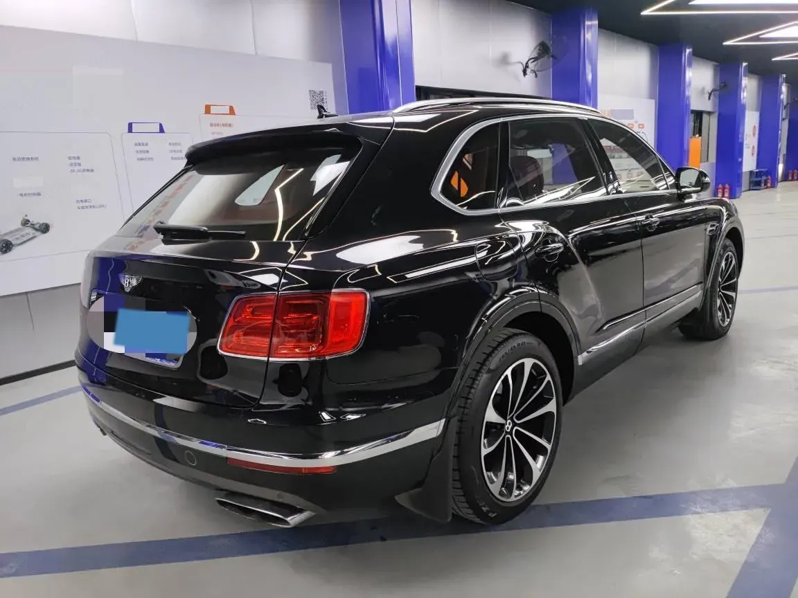 2017 Bentley Bentayga 6.0T 608HP W12 8AT,autocango,china used car exporter,china ev exporter,chinese used car exporter,chinese used ev exporter