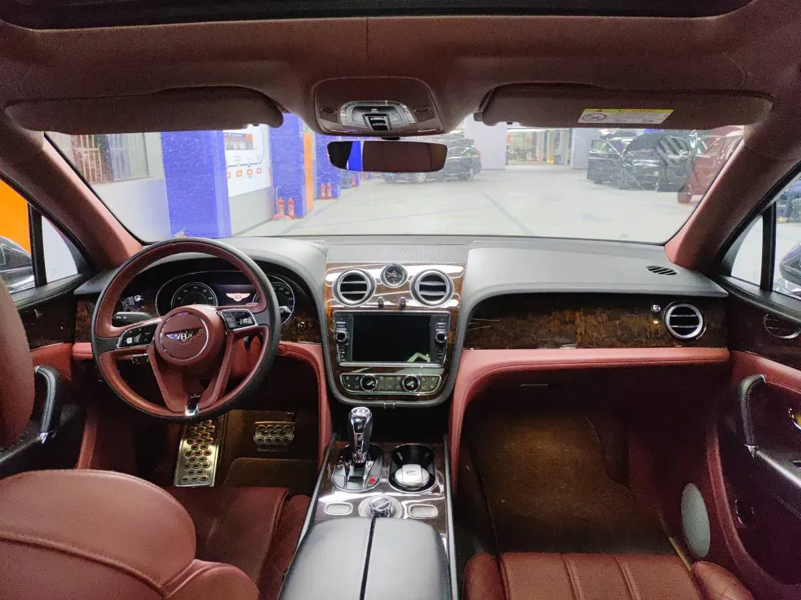 2017 Bentley Bentayga 6.0T 608HP W12 8AT,autocango,china used car exporter,china ev exporter,chinese used car exporter,chinese used ev exporter