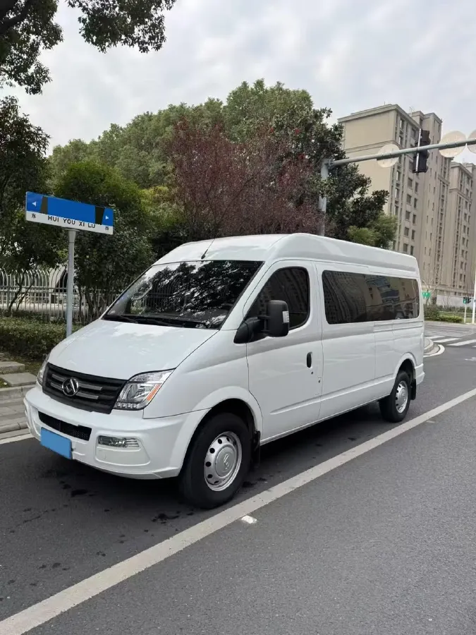 2021 MAXUS XinTu V80 2.0T 139HP L4 6MT,autocango,china used car exporter,china ev exporter,chinese used car exporter,chinese used ev exporter