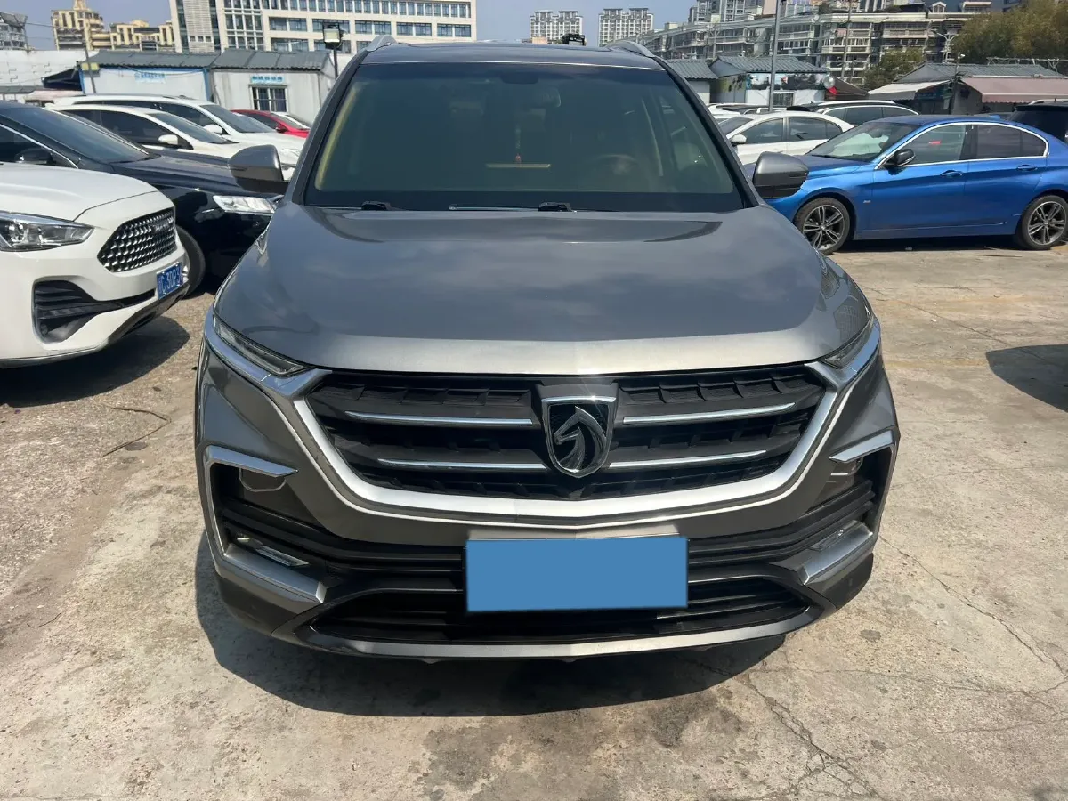 2018 BaoJun 530 1.5T 150HP L4 6DCT,autocango,china used car exporter,china ev exporter,chinese used car exporter,chinese used ev exporter