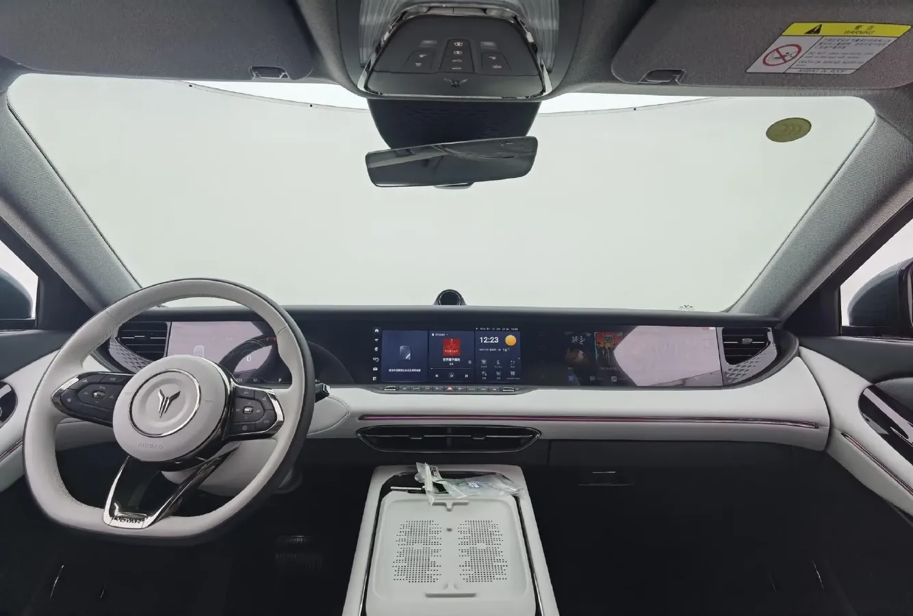 2025 Voyah FREE 1.5T 150HP L4 REEV 43KWH,autocango,china used car exporter,china ev exporter,chinese used car exporter,chinese used ev exporter