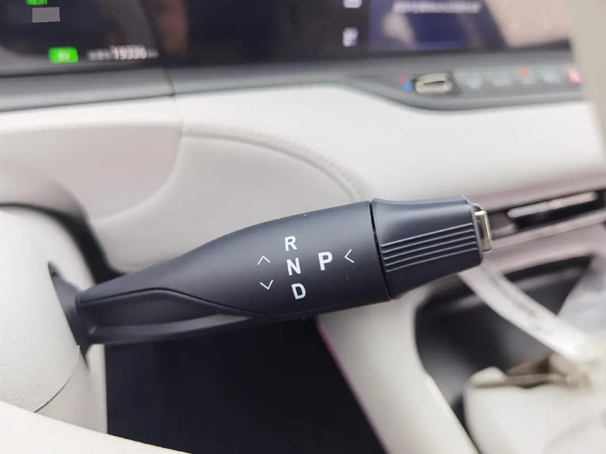 2025 Voyah FREE 1.5T 150HP L4 REEV 43KWH,autocango,china used car exporter,china ev exporter,chinese used car exporter,chinese used ev exporter