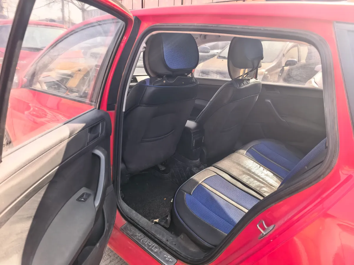 2016 Skoda Rapid Spaceback 1.4L 90HP L4 5MT,autocango,china used car exporter,china ev exporter,chinese used car exporter,chinese used ev exporter