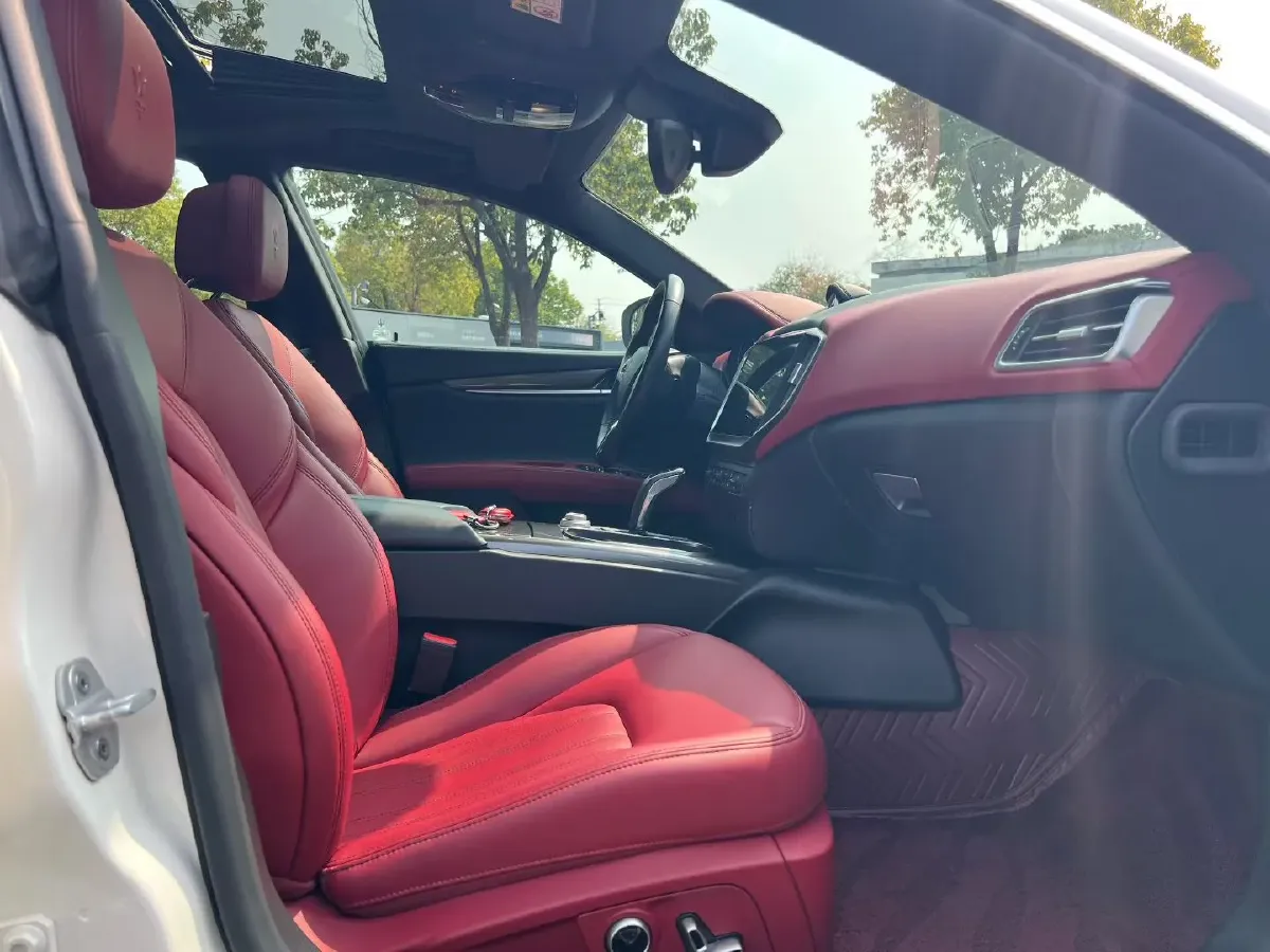 2022 Audi Q7 2.0T 245HP L4 8AT,autocango,china used car exporter,china ev exporter,chinese used car exporter,chinese used ev exporter