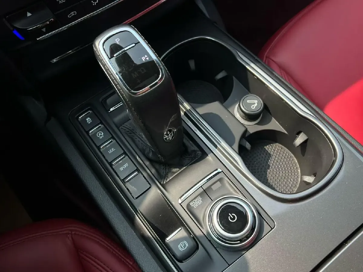 2022 Audi Q7 2.0T 245HP L4 8AT,autocango,china used car exporter,china ev exporter,chinese used car exporter,chinese used ev exporter