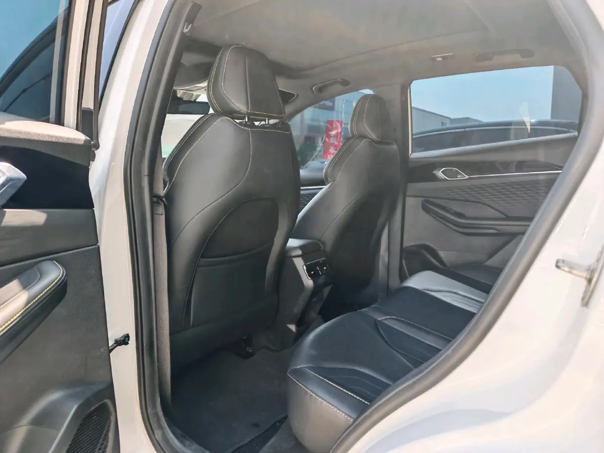 2025 Geely Coolray 1.5T 181HP L4 7DCT,autocango,china used car exporter,china ev exporter,chinese used car exporter,chinese used ev exporter