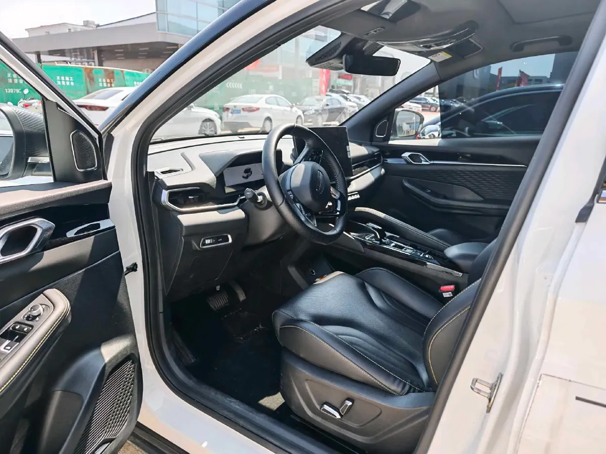 2025 Geely Coolray 1.5T 181HP L4 7DCT,autocango,china used car exporter,china ev exporter,chinese used car exporter,chinese used ev exporter