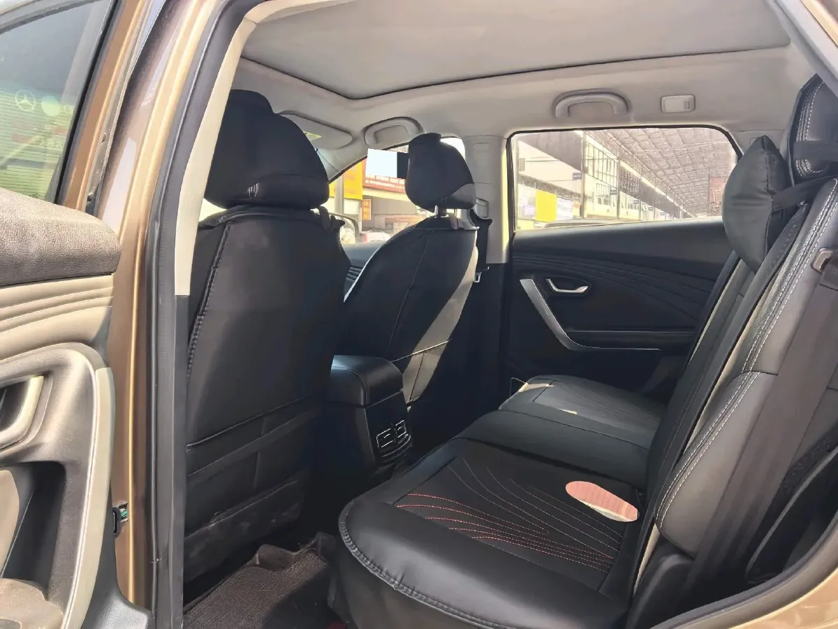 2018 DongFeng Fengon Fengon 580 1.5T 150HP L4 6MT,autocango,china used car exporter,china ev exporter,chinese used car exporter,chinese used ev exporter